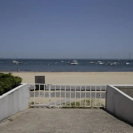 Les Pieds Dans L'eau *